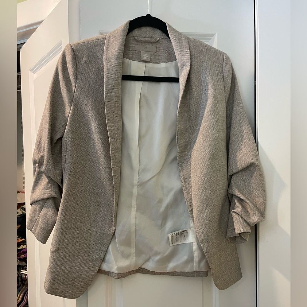 H&M blazer - Picture 2 of 2